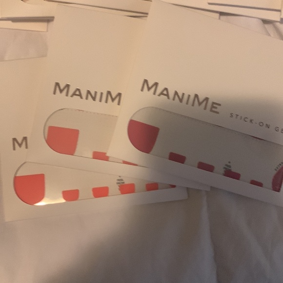 Lots of fun ManiMe stick on gels. - Picture 7 of 10